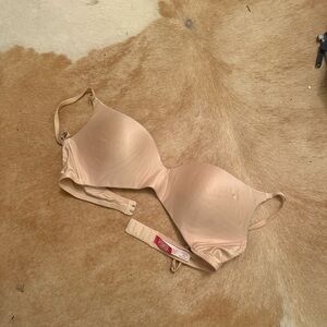 PINK Victoria's Secret Nude Bra